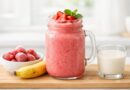 easy strawberry smoothie recipes 3 ingredients Wasabi-mixer