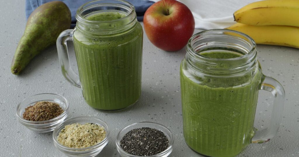 How to Make a Weight Loss Smoothie,
Ingredients That Make a Smoothie Burn Fat.